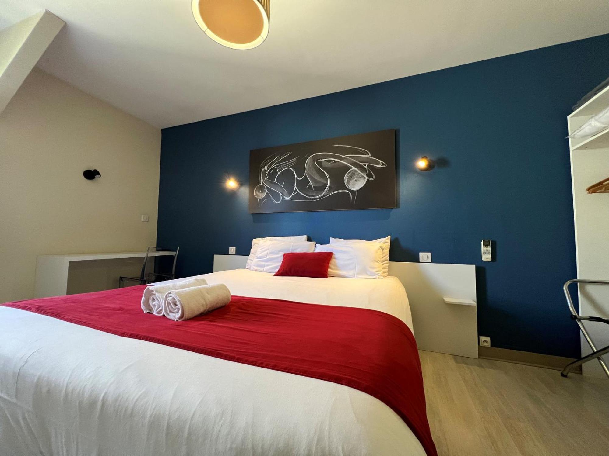 Brit Hotel Du Parc Niort Centre-Parking Gratuit المظهر الخارجي الصورة