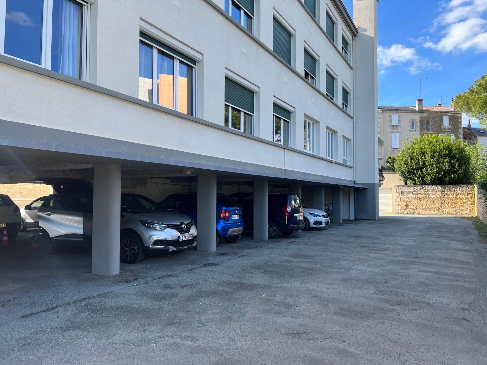 Brit Hotel Du Parc Niort Centre-Parking Gratuit المظهر الخارجي الصورة