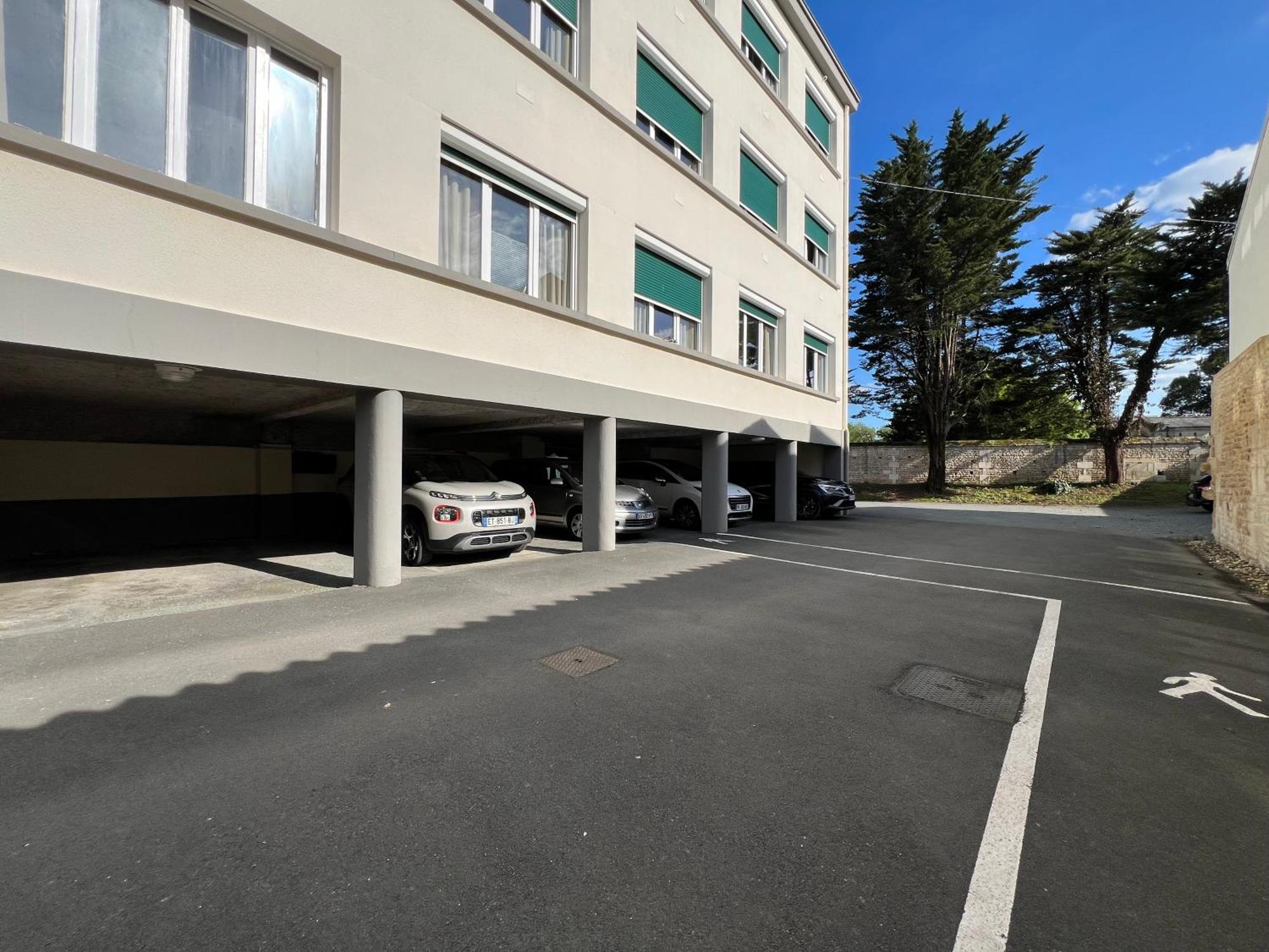 Brit Hotel Du Parc Niort Centre-Parking Gratuit المظهر الخارجي الصورة