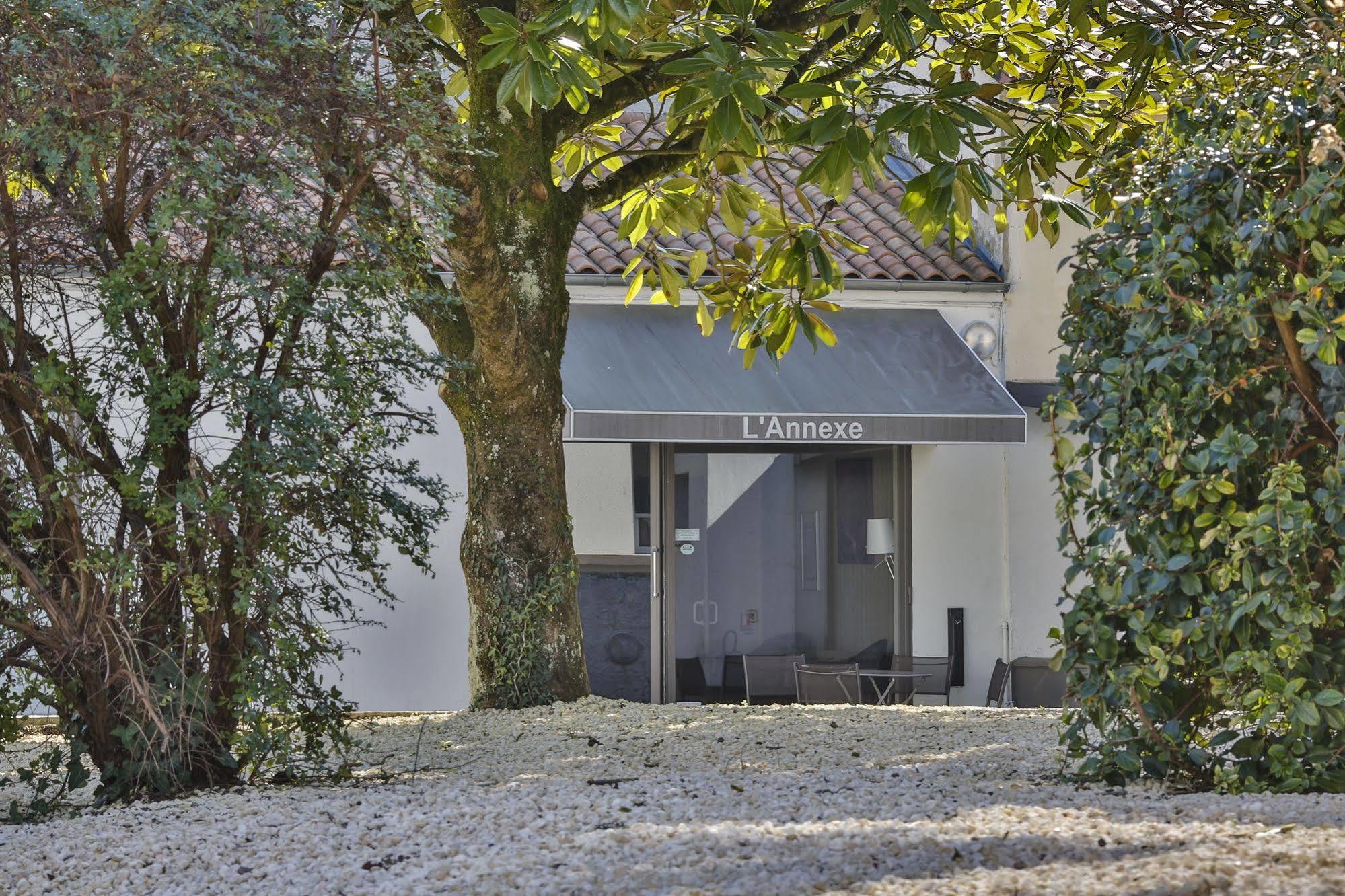 Brit Hotel Du Parc Niort Centre-Parking Gratuit المظهر الخارجي الصورة
